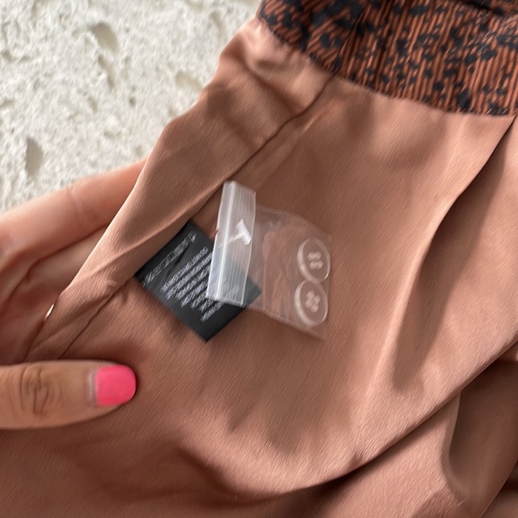 Majorelle High-Waisted Tie shorts with pockets - Picture 4 of 6